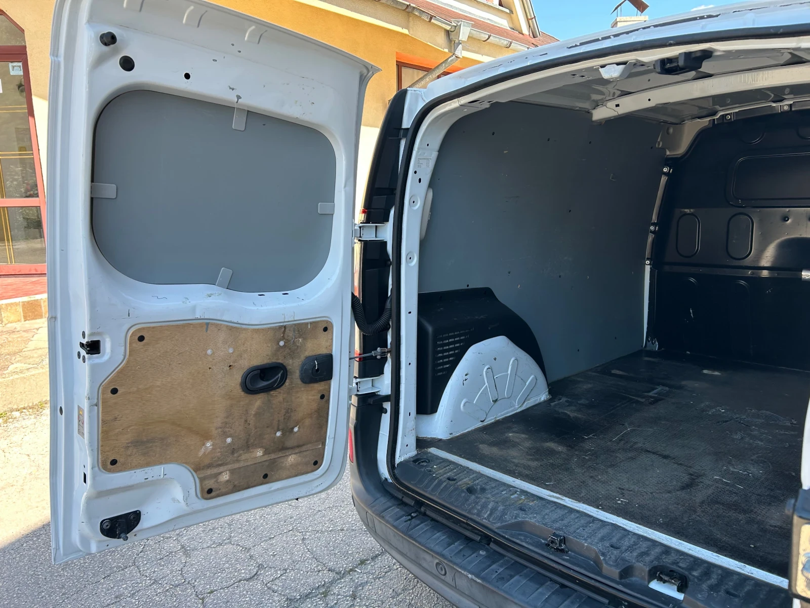 Renault Kangoo 1.5DCI MAXI/LONG НАВИ, снимка 15 - Автомобили и джипове - 54870496