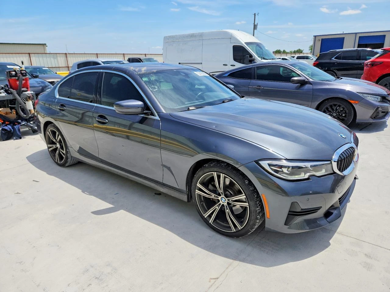 BMW 330, снимка 4 - Автомобили и джипове - 55001732
