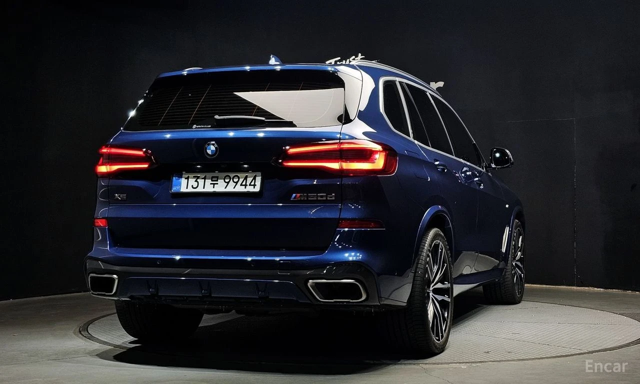 BMW X5M ОБДУХВАНЕ * ДИСТРОНИК * HEAD-UP * H/K * , снимка 3 - Автомобили и джипове - 55189100