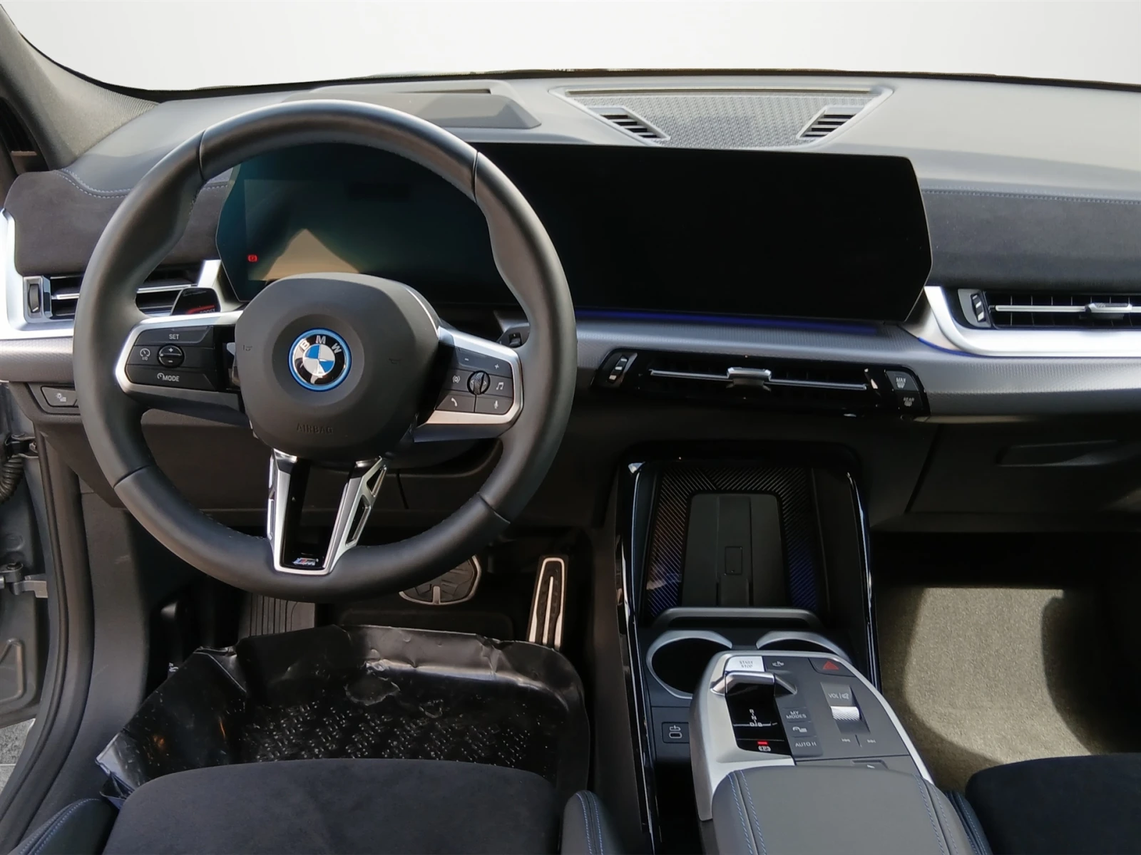 BMW iX2 xDrive30, снимка 7 - Автомобили и джипове - 55641141