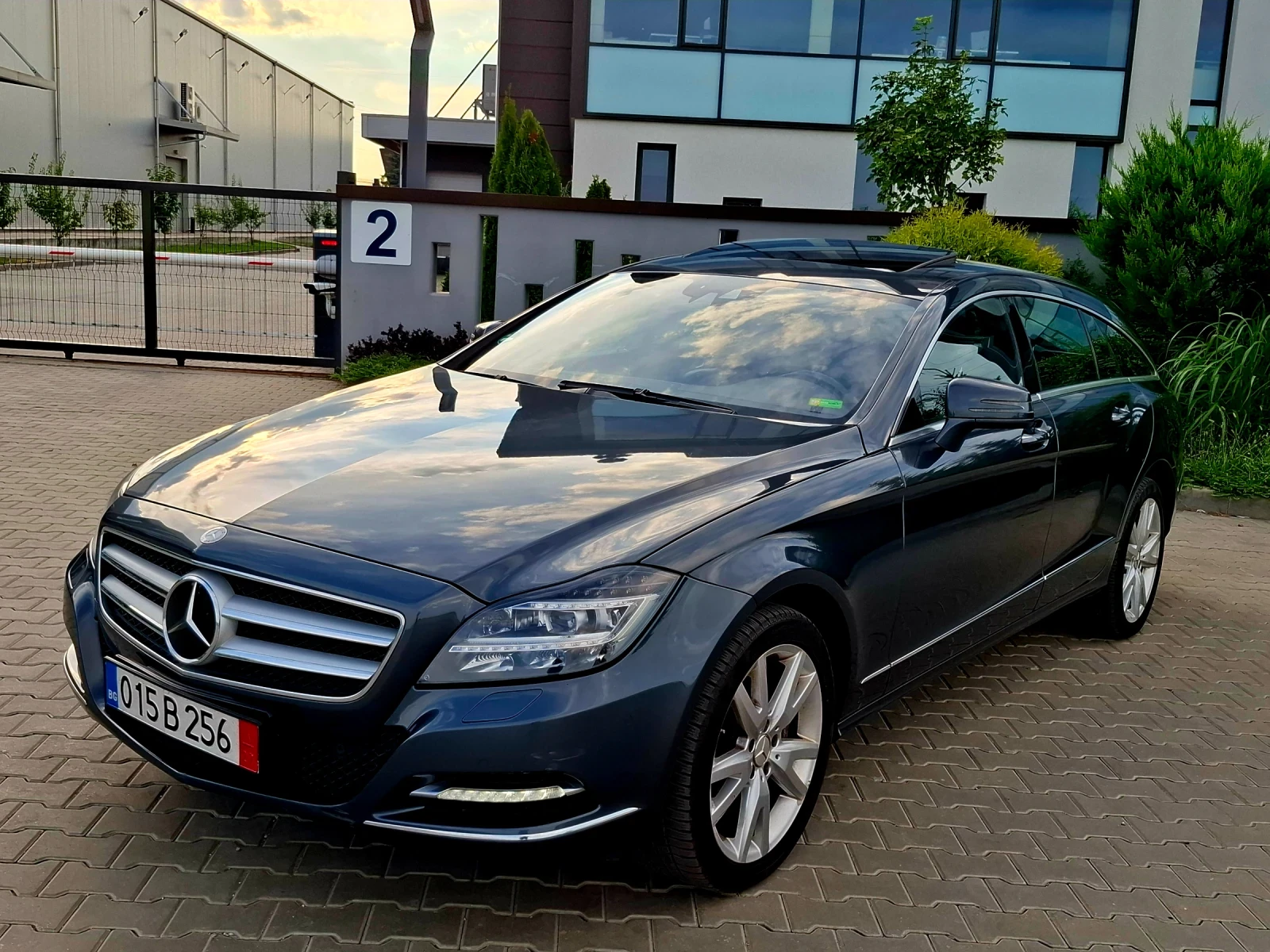Mercedes-Benz CLS 350 3.5CDI* (265кс)* 4-MATIK* ТОП* НОВ ВНОС* , снимка 3 - Автомобили и джипове - 55837806