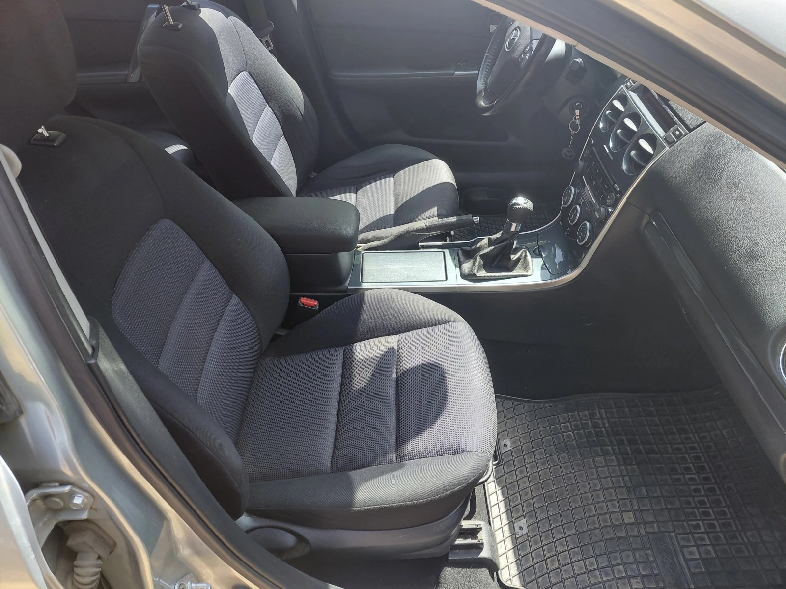 Mazda 6 2.0 16V + газ, снимка 11 - Автомобили и джипове - 55867674