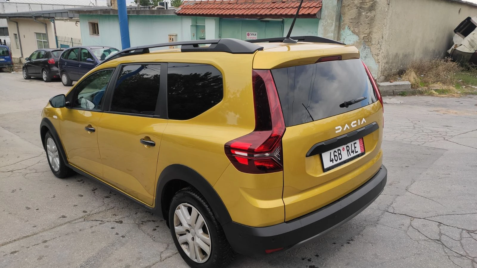 Dacia Jogger 1.0 i ГАЗ+ БЕНЗИН, снимка 4 - Автомобили и джипове - 56192262