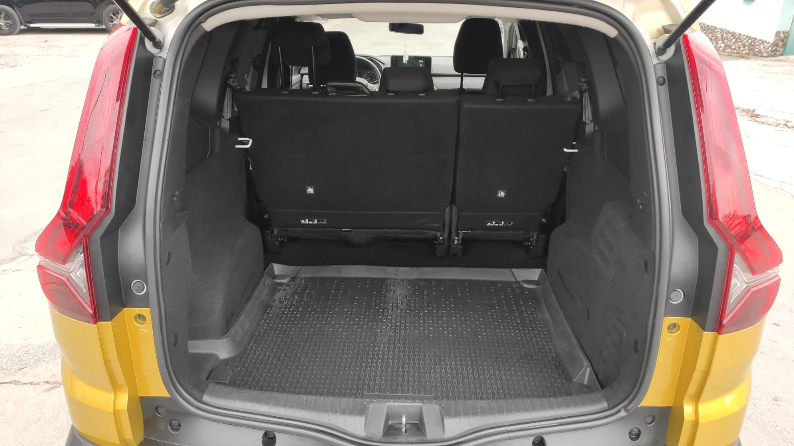 Dacia Jogger 1.0 i ГАЗ+ БЕНЗИН, снимка 10 - Автомобили и джипове - 56192262