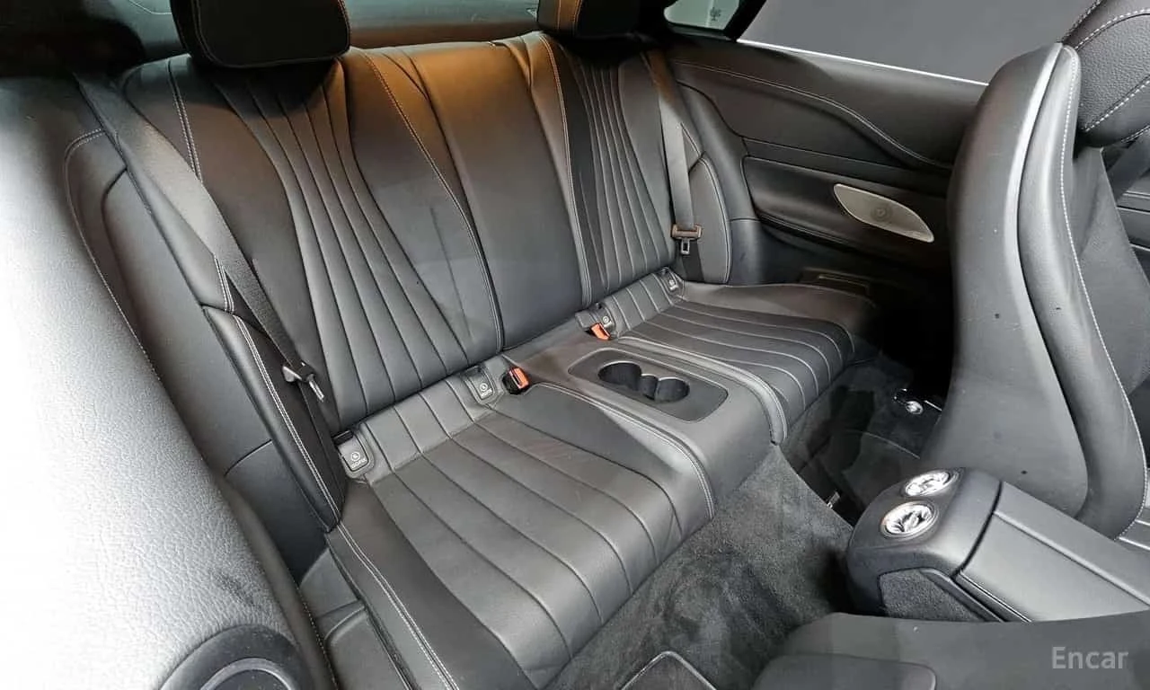 Mercedes-Benz E 300 d * 4MATIC Coupe * Facelift * Head up * Панорама  , снимка 11 - Автомобили и джипове - 56217543