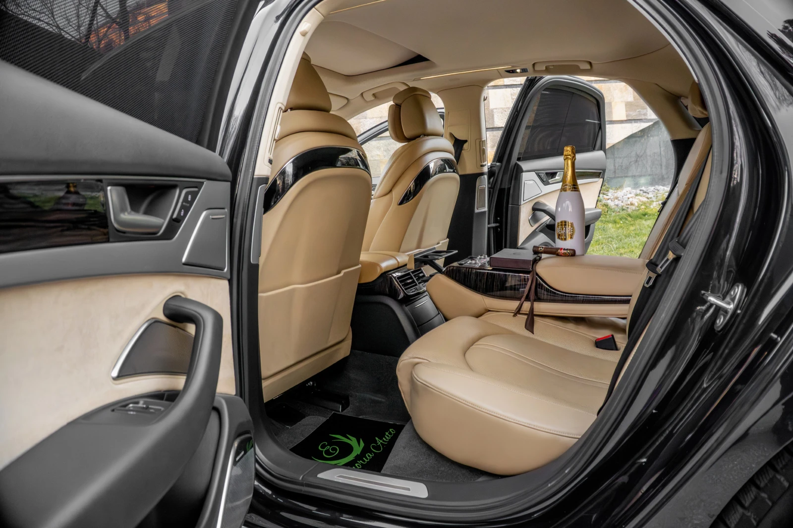 Audi A8 4.2TDI* W12-PACK* QUATTRO* MASSAGE* BUSINESS CLASS, снимка 10 - Автомобили и джипове - 56649748