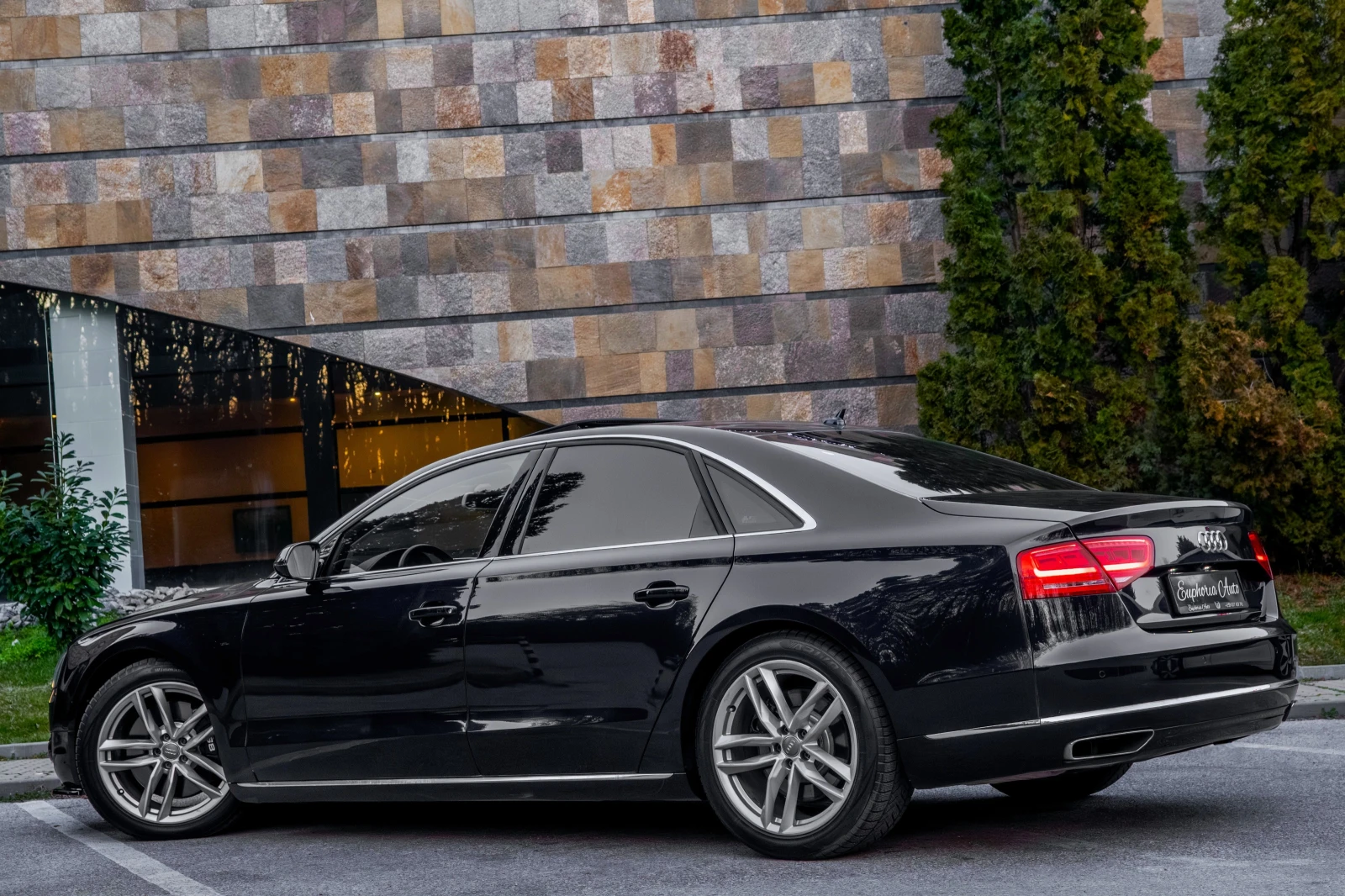 Audi A8 4.2TDI* W12-PACK* QUATTRO* MASSAGE* BUSINESS CLASS, снимка 3 - Автомобили и джипове - 56649748