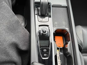 Volvo XC60 R Design  CARFAX - 29200 € / 57110.24 лв. - 23878964 11