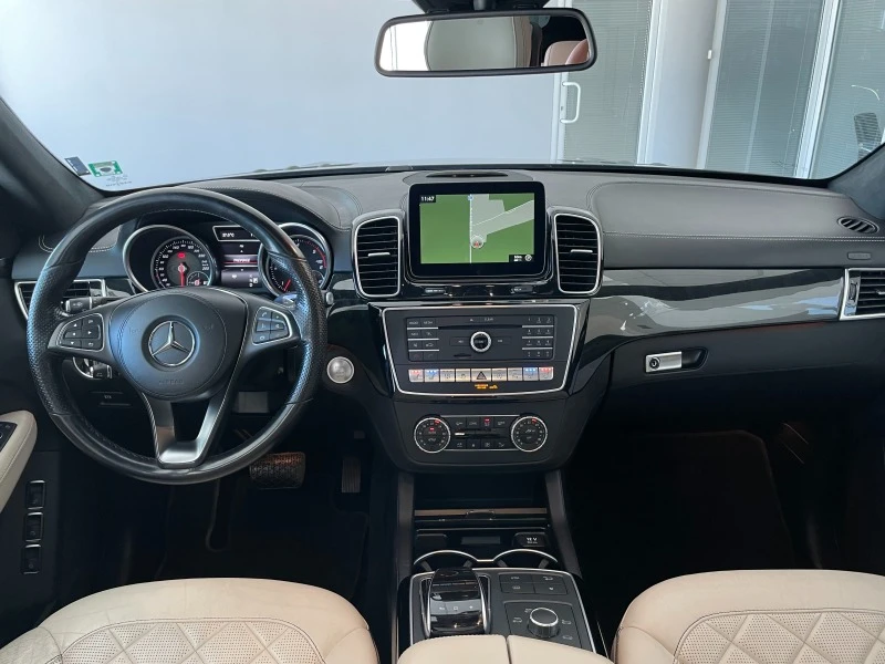 Mercedes-Benz GLS 350 4M* AMG* NIGHT* Airmatic* Multibeam* Panorama* Exc, снимка 11 - Автомобили и джипове - 47451459