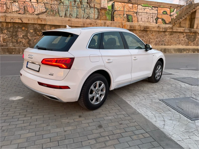 Audi Q5, снимка 2 - Автомобили и джипове - 47347549