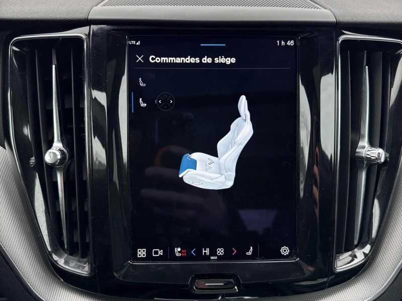 Volvo XC60 R Design  CARFAX, снимка 13 - Автомобили и джипове - 53122033