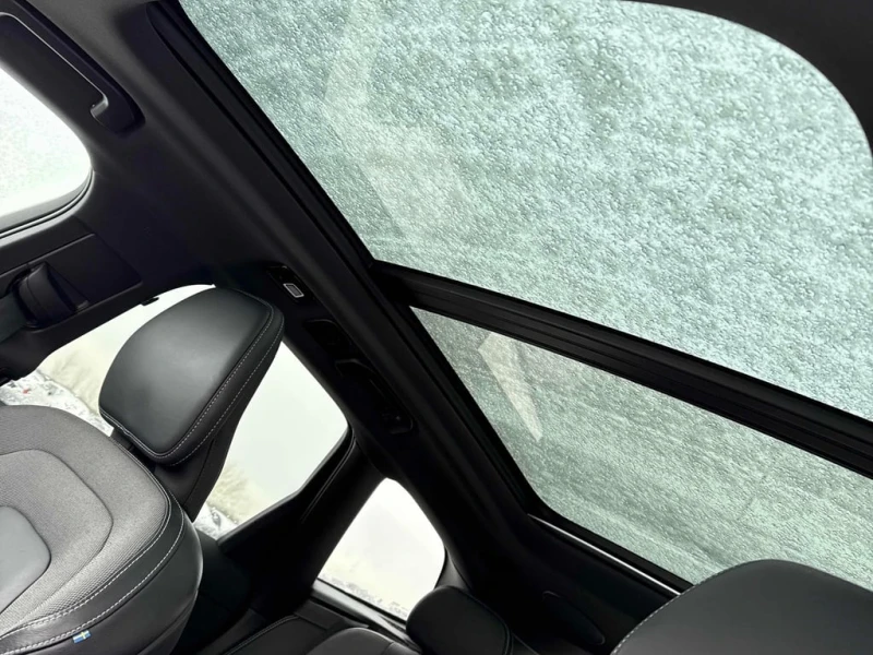 Volvo XC60 R Design  CARFAX, снимка 10 - Автомобили и джипове - 53122033