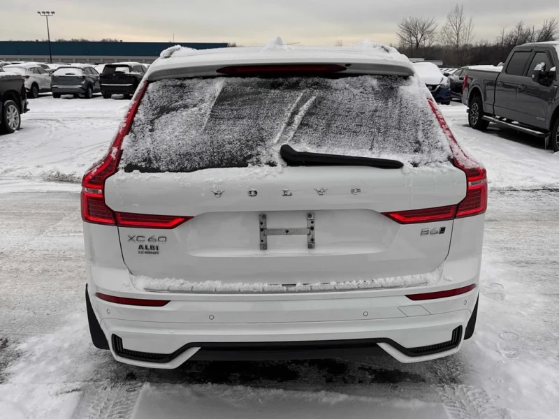 Volvo XC60 R Design  CARFAX, снимка 4 - Автомобили и джипове - 53122033