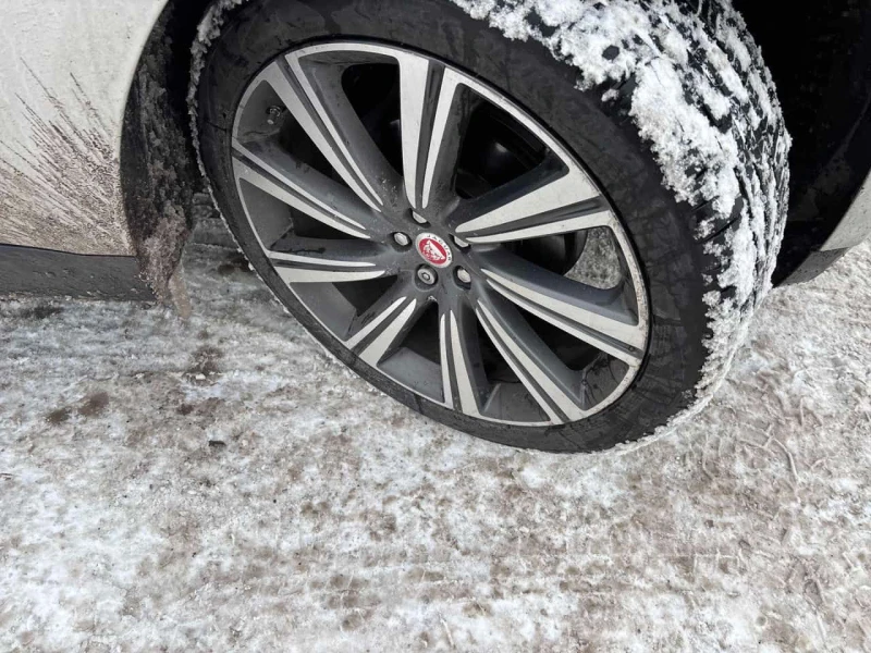 Jaguar F-PACE * 20d Prestige * CARFAX * ЦЕНА ДО БГ, снимка 7 - Автомобили и джипове - 53512278