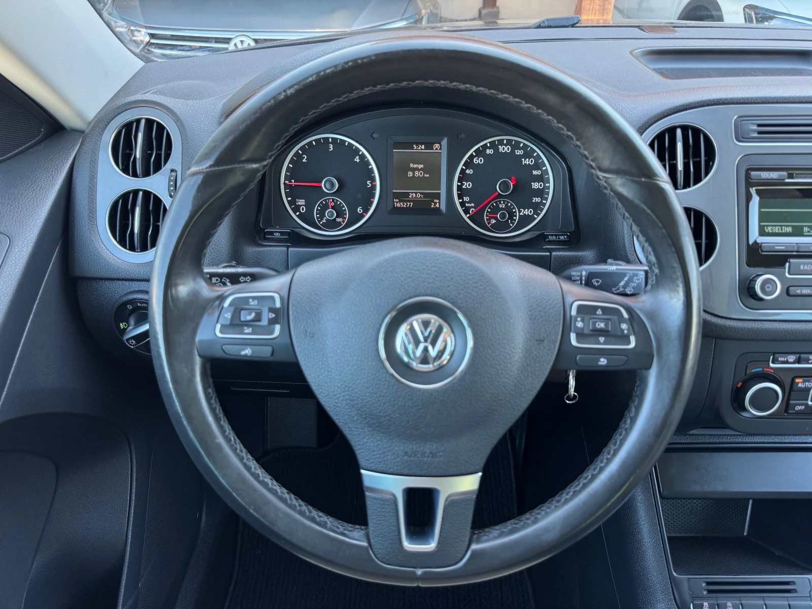 VW Tiguan 2.0TDI* LED* * NAVI* MULTI VOLAN* 6sk* PARKASISTAN - изображение 7