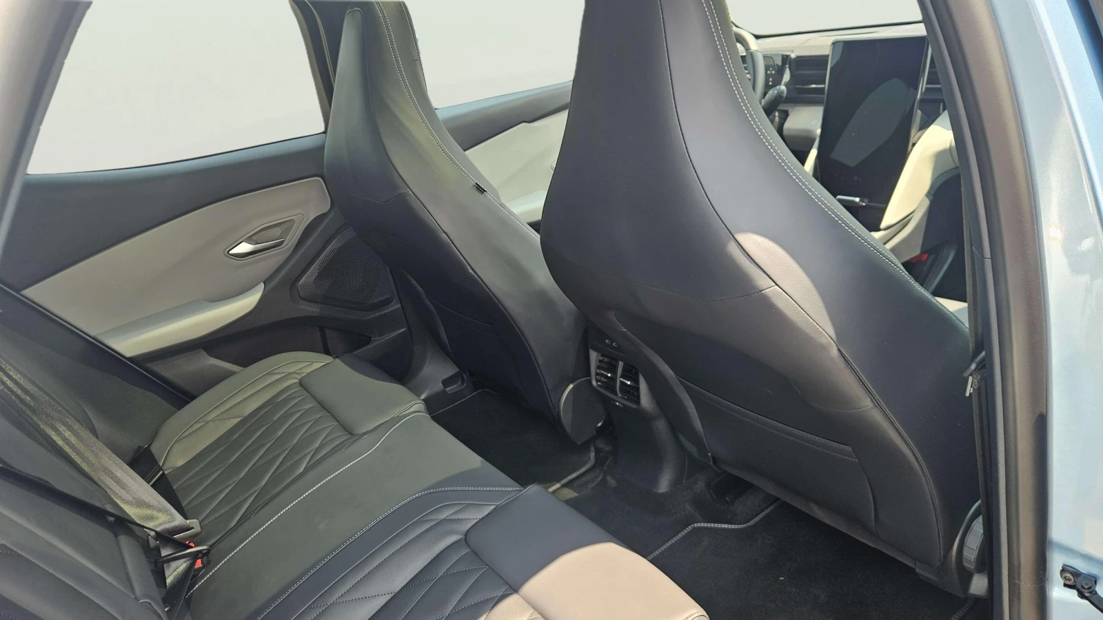 Ford Explorer BEV 79 kWh - изображение 9