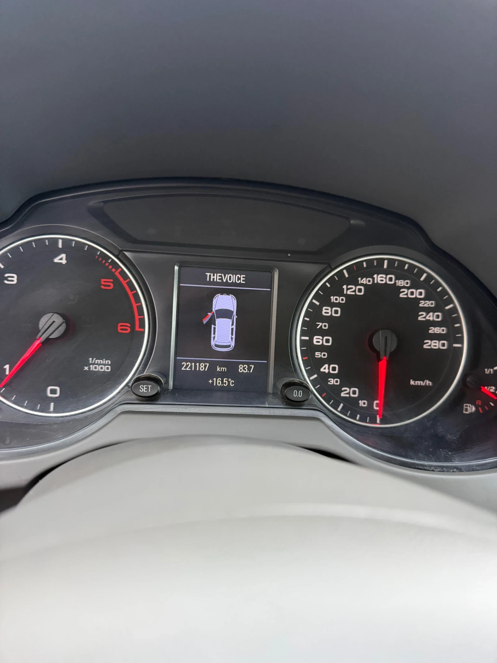 Audi Q5 2.0TDI - изображение 6