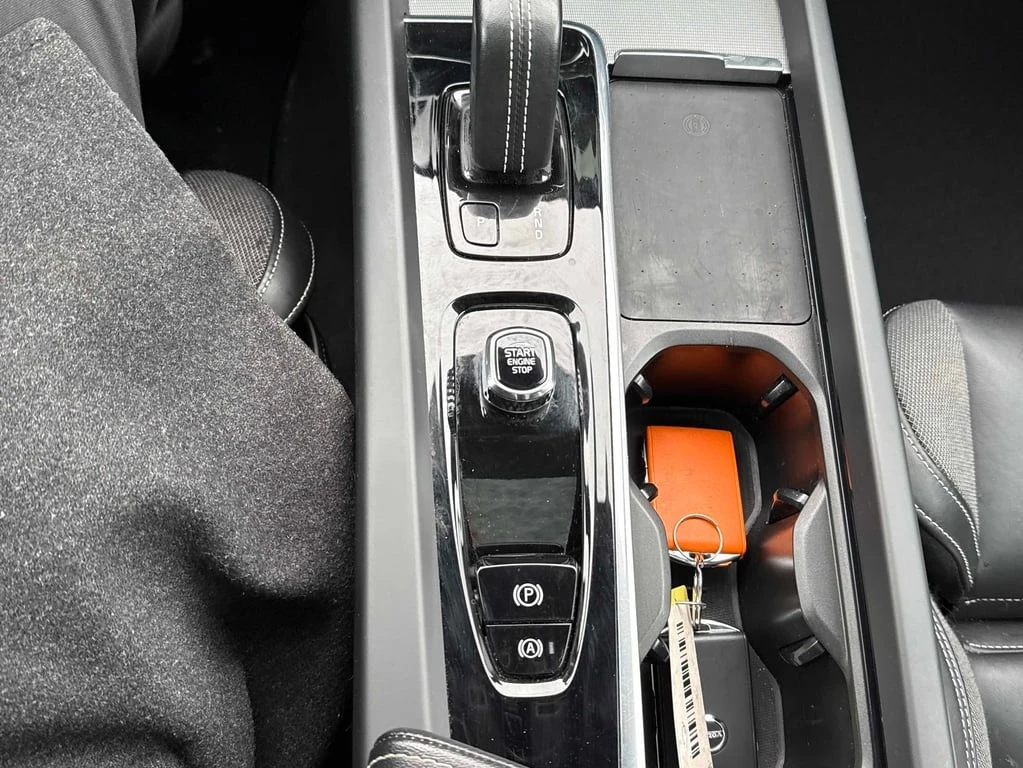 Volvo XC60 R Design  CARFAX | Mobile.bg � ����������� 11