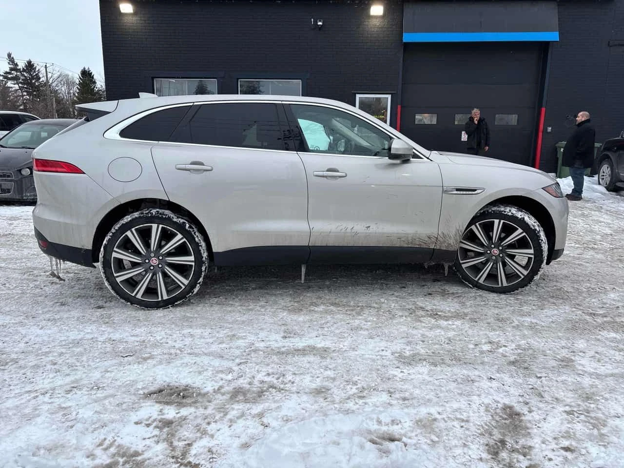 Jaguar F-PACE * 20d Prestige * CARFAX * ЦЕНА ДО БГ - изображение 3