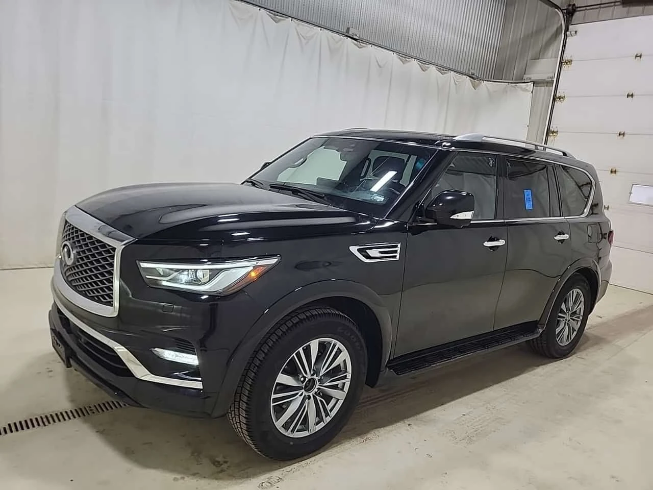 Infiniti QX80  LUXE| HUD| 360| ОБДУХВАНЕ| CARFAX 