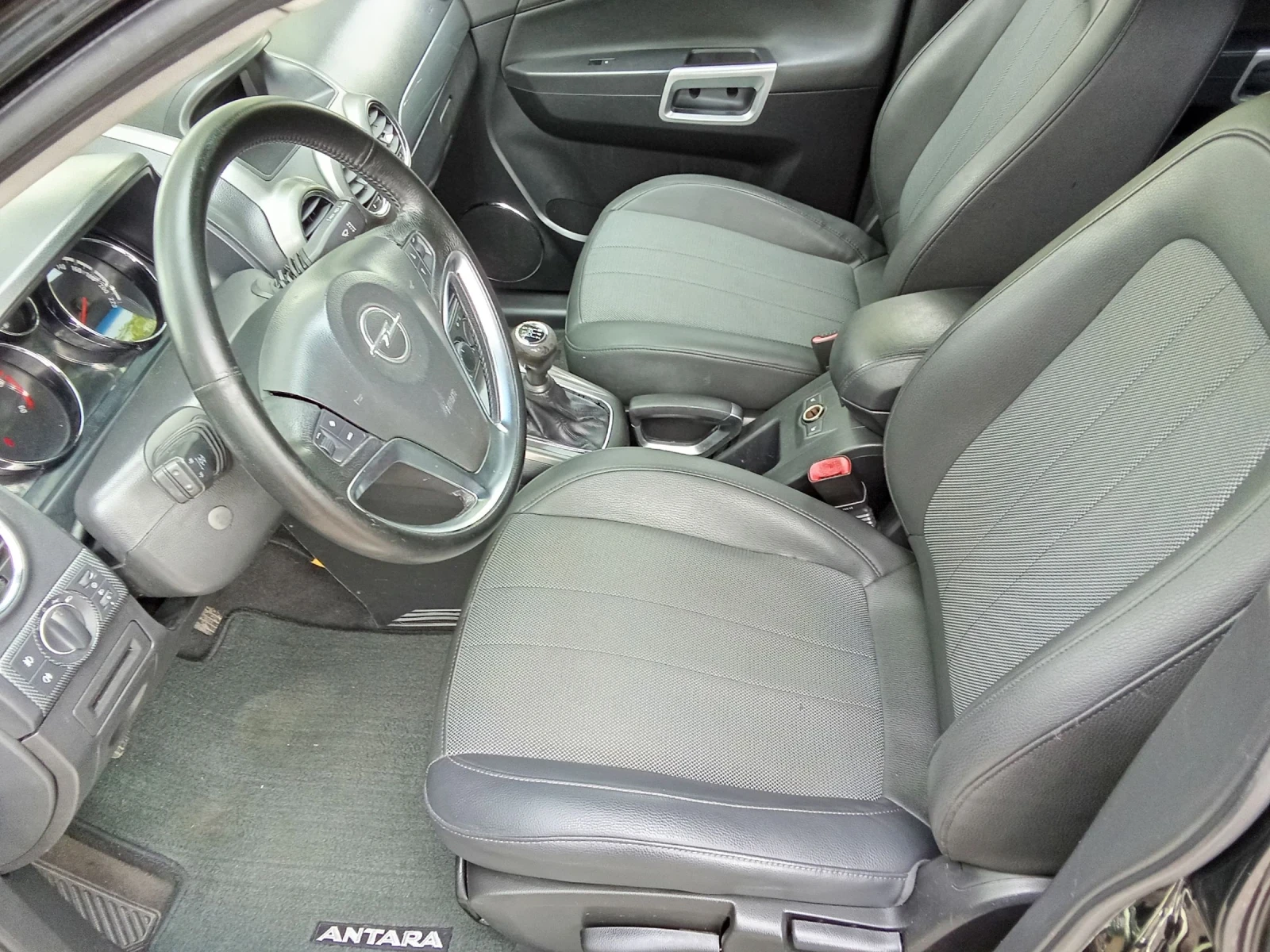 Opel Antara 2.0CDTI-4X4-КОЖА-КАМЕРА, снимка 11 - Автомобили и джипове - 54370157