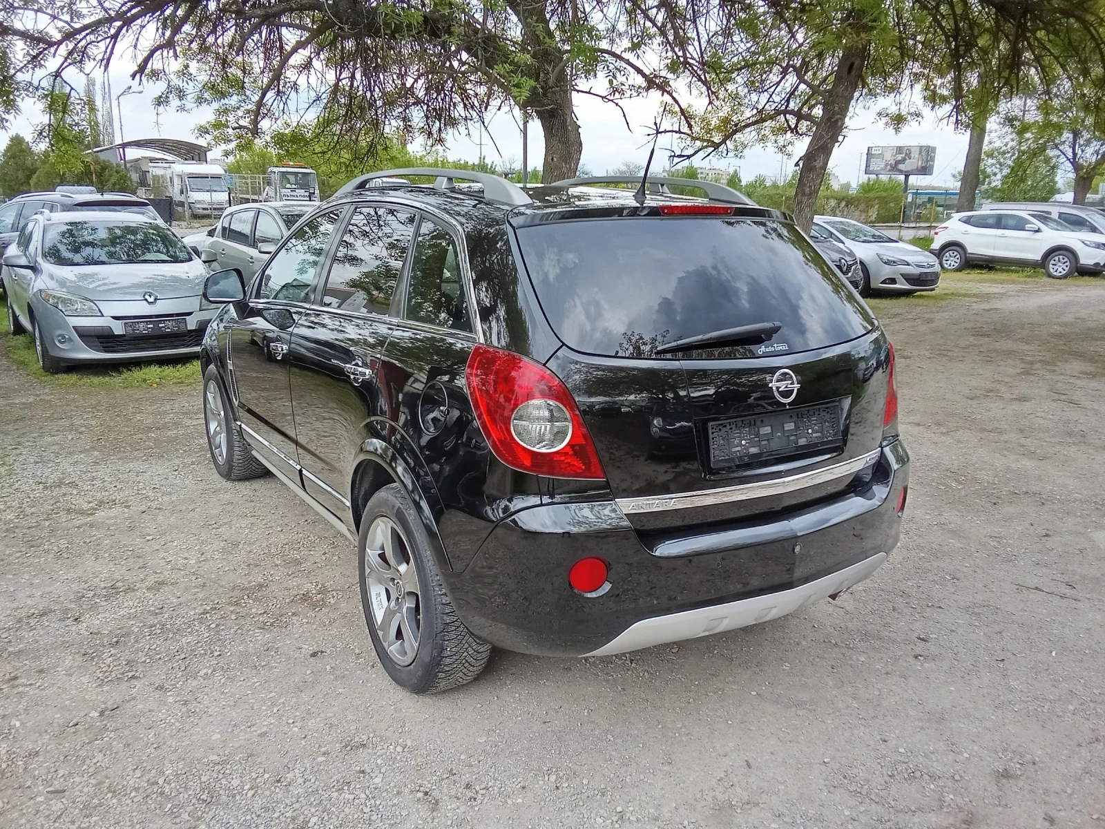 Opel Antara 2.0CDTI-4X4-КОЖА-КАМЕРА, снимка 3 - Автомобили и джипове - 54370157