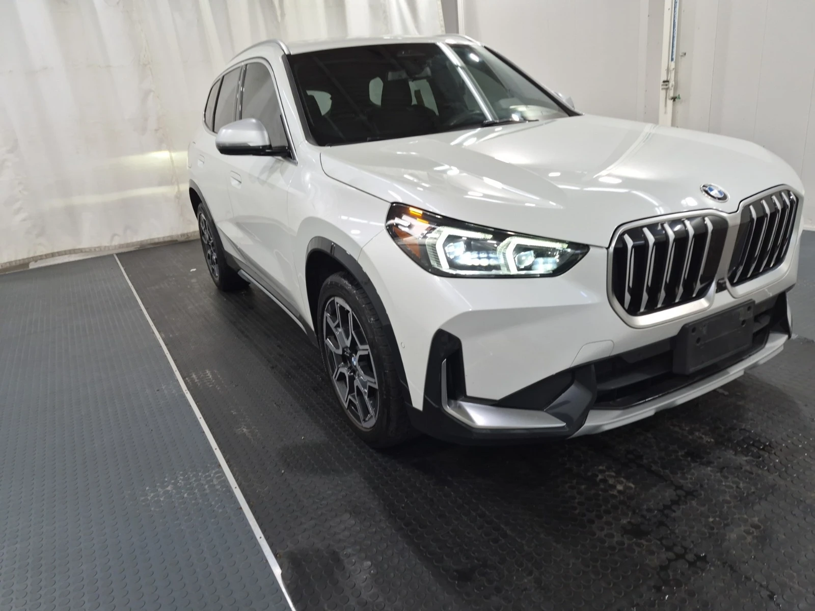 BMW X1 28I * * HEAD UP * * CARFAX * * АВТО КРЕДИТ * * , снимка 2 - Автомобили и джипове - 55214280