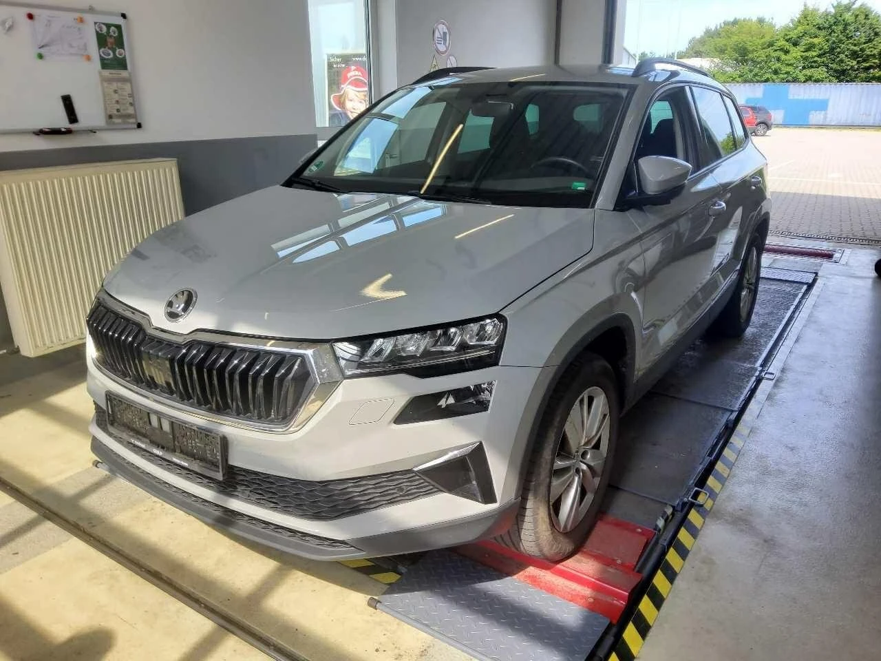 Skoda Karoq 2.0 TDI Ambition, снимка 2 - Автомобили и джипове - 55347620