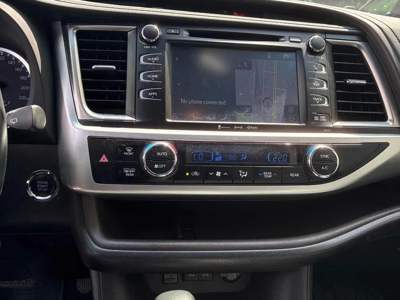 Toyota Highlander XLE | CARFAX | АВТОКРЕДИТ БЕЗ ПЪРВОНАЧАЛНА ВНОСКА, снимка 9 - Автомобили и джипове - 55396889