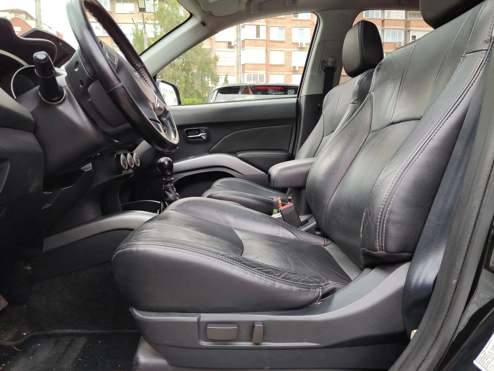 Mitsubishi Outlander, снимка 7 - Автомобили и джипове - 55950383