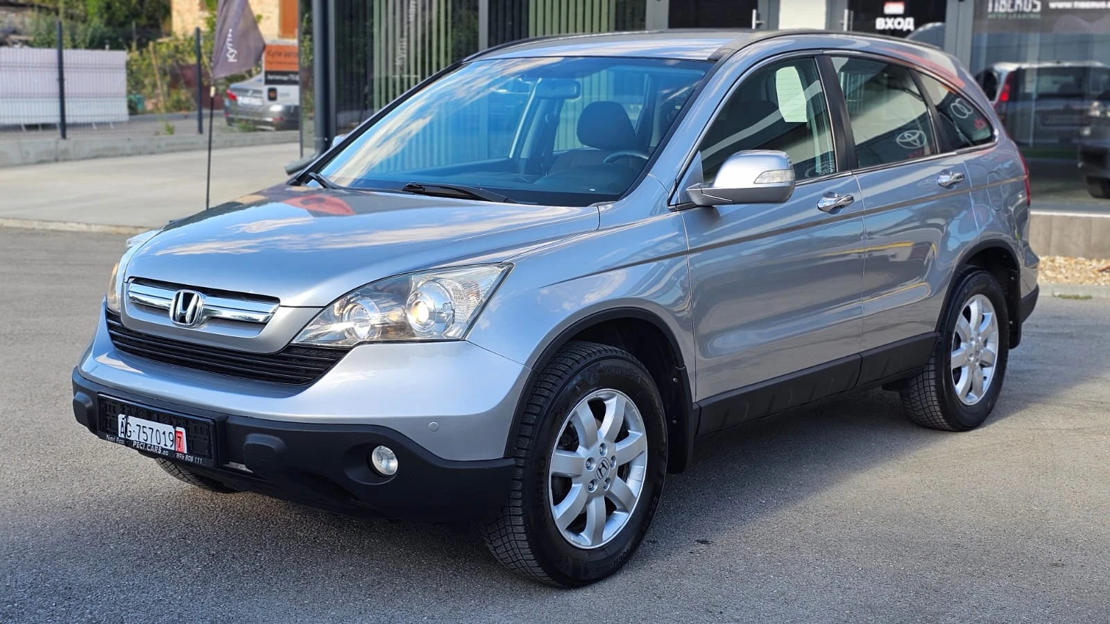 Honda Cr-v 2.0i-VTEC 4x4 CH-СЕРВИЗНА ИСТ.-ТОП СЪСТ.-ЛИЗИНГ, снимка 3 - Автомобили и джипове - 56017483