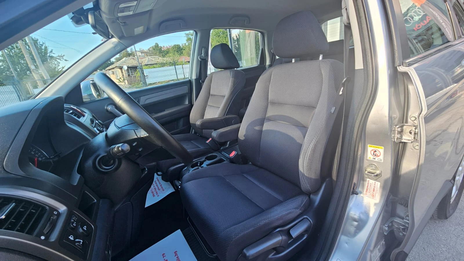 Honda Cr-v 2.0i-VTEC 4x4 CH-СЕРВИЗНА ИСТ.-ТОП СЪСТ.-ЛИЗИНГ, снимка 8 - Автомобили и джипове - 56017483