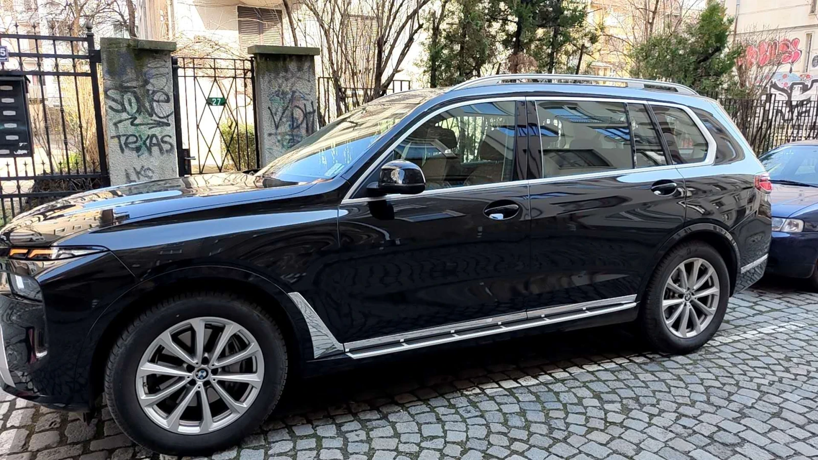 BMW X7, снимка 3 - Автомобили и джипове - 56683320