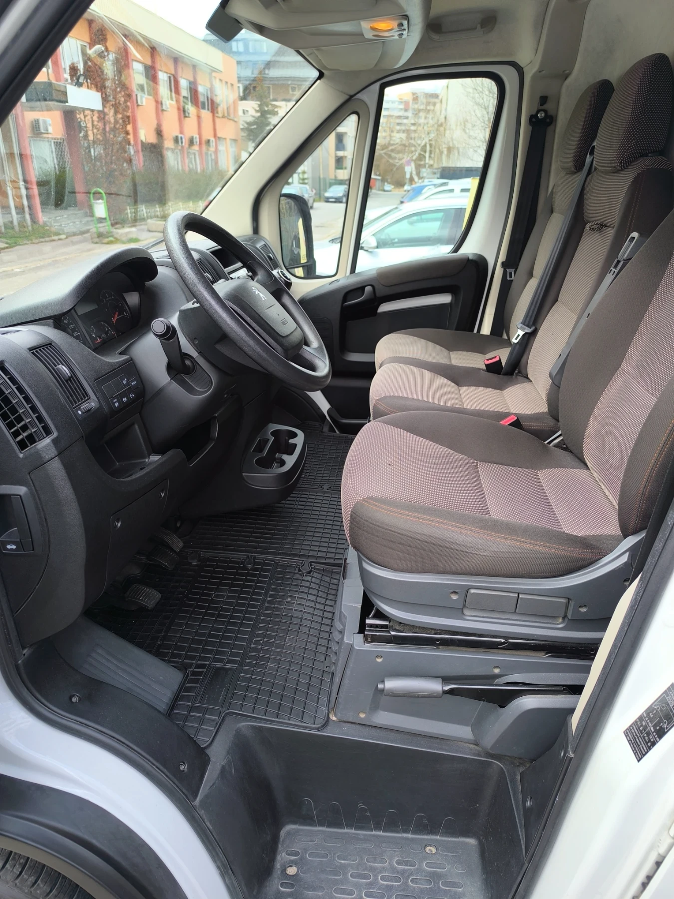 Peugeot Boxer ДДС фактура, снимка 7 - Бусове и автобуси - 54113022