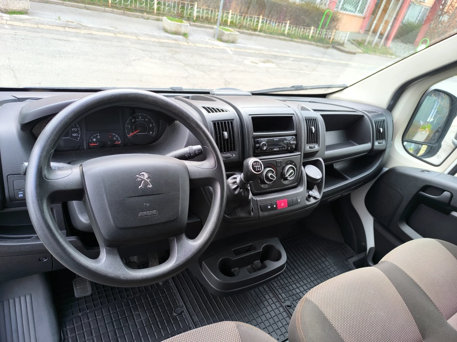 Peugeot Boxer ДДС фактура, снимка 6 - Бусове и автобуси - 54113022