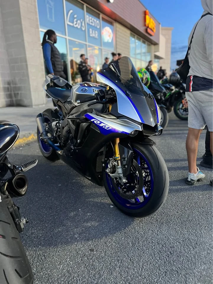 Yamaha YZF-R1 M / CARBON / ЦЕНА ДО БЪЛГАРИЯ / CARFAX 
