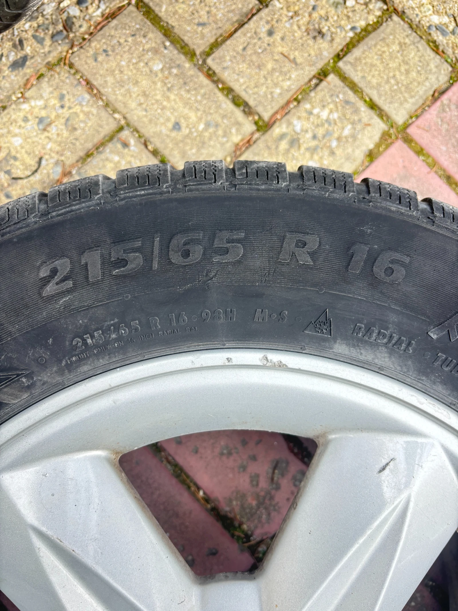 Гуми с джанти Други 215/65R16, снимка 3 - Гуми и джанти - 54165184