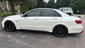 Mercedes-Benz E 63 AMG * S Model * CARFAX * БЕЗ ПЪРВОНАЧАЛНА ВНОСКА, снимка 2