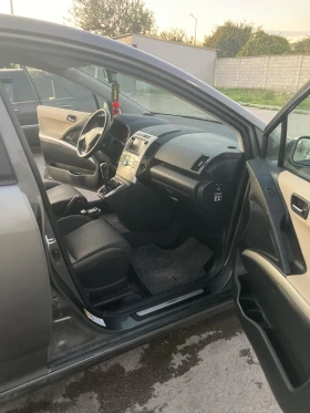 Toyota Corolla verso, снимка 16