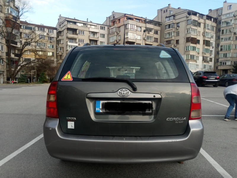 Toyota Corolla 2.0 d4d, снимка 3 - Автомобили и джипове - 47146552