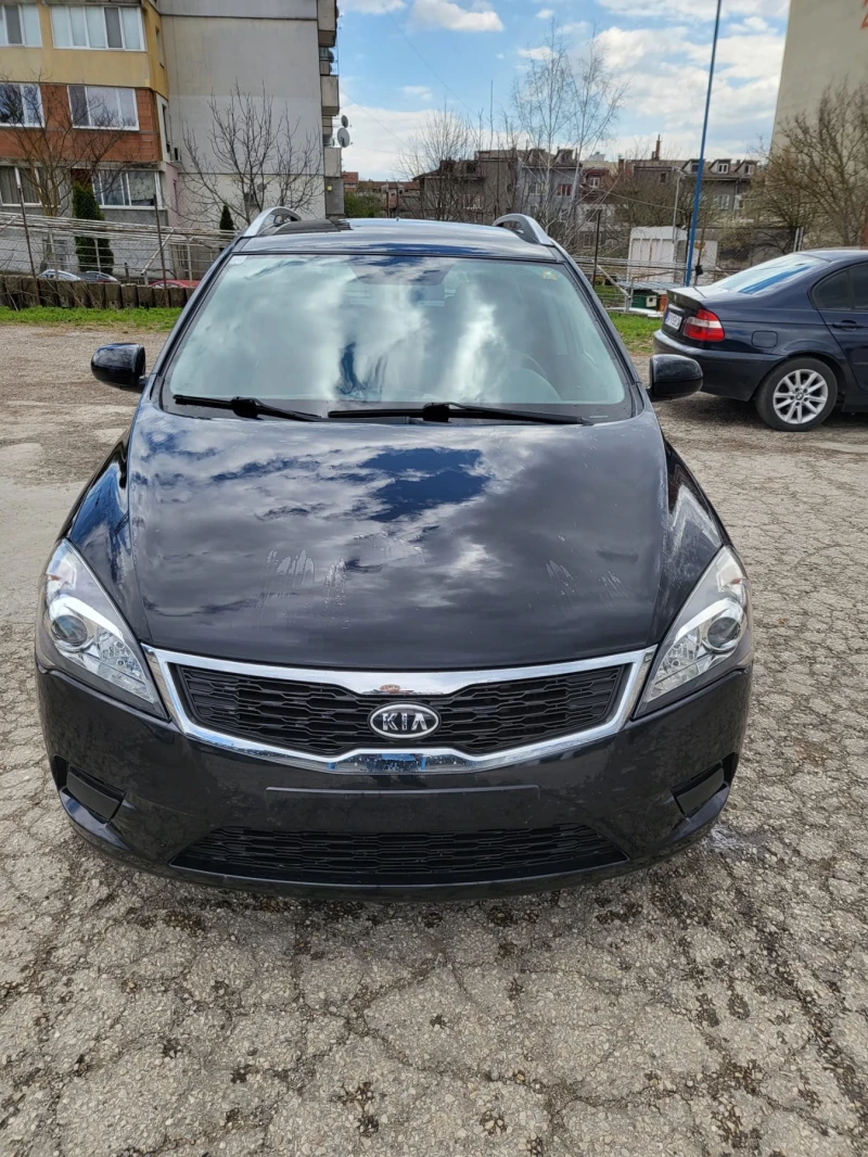 Kia Ceed 1.6crdi euro 5A, снимка 3 - Автомобили и джипове - 47429743