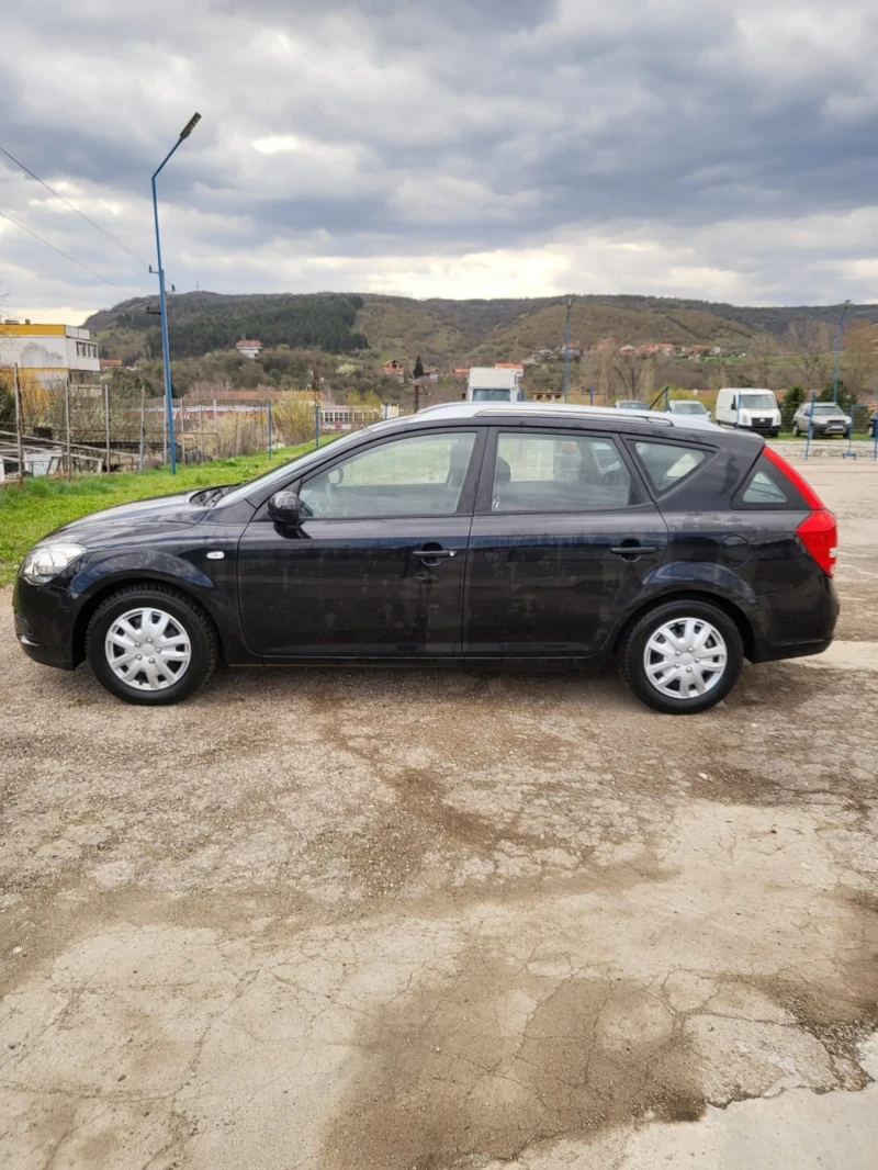 Kia Ceed 1.6crdi euro 5A, снимка 8 - Автомобили и джипове - 46844315