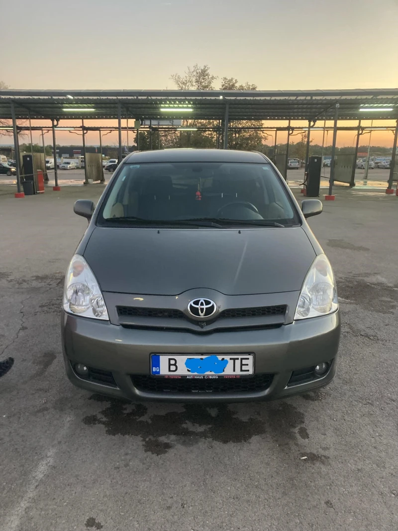 Toyota Corolla verso, снимка 4 - Автомобили и джипове - 47610322