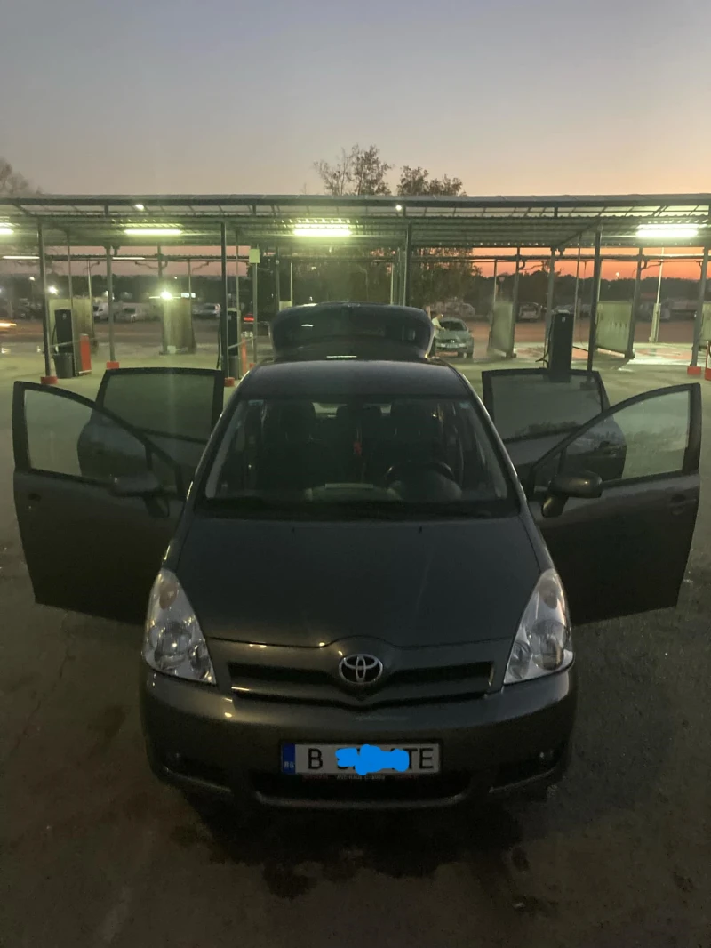 Toyota Corolla verso, снимка 7 - Автомобили и джипове - 47610322