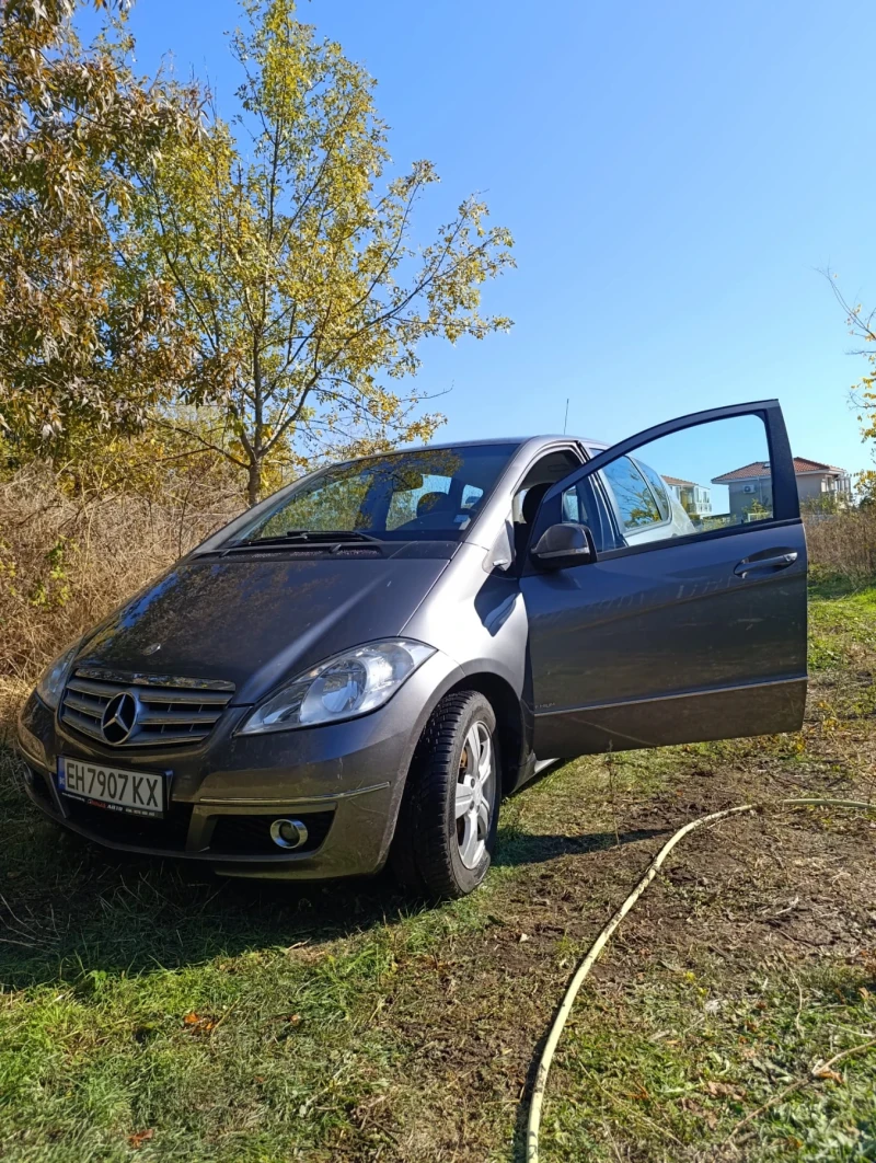 Mercedes-Benz A 180 Навигация, 6 скорости, климатик! , снимка 1 - Автомобили и джипове - 48062202