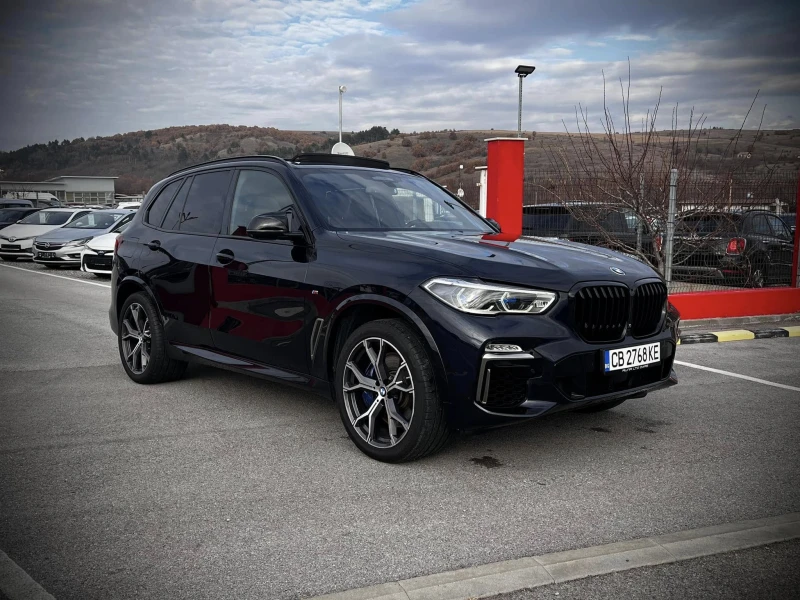 BMW X5M M50d Laser Вентилац Панорама 360 Вакуум HUD Harman, снимка 3 - Автомобили и джипове - 48591397