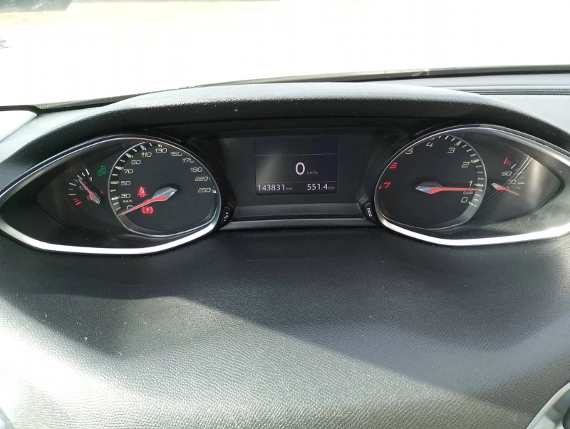 Peugeot 308 Allure - Панорама, снимка 8 - Автомобили и джипове - 48614920