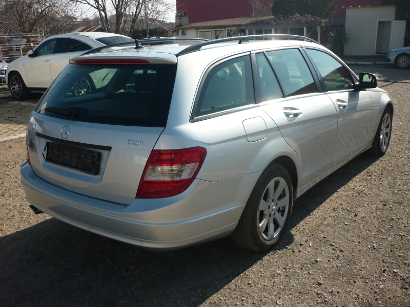 Mercedes-Benz C 220 CDI, снимка 5 - Автомобили и джипове - 48864024