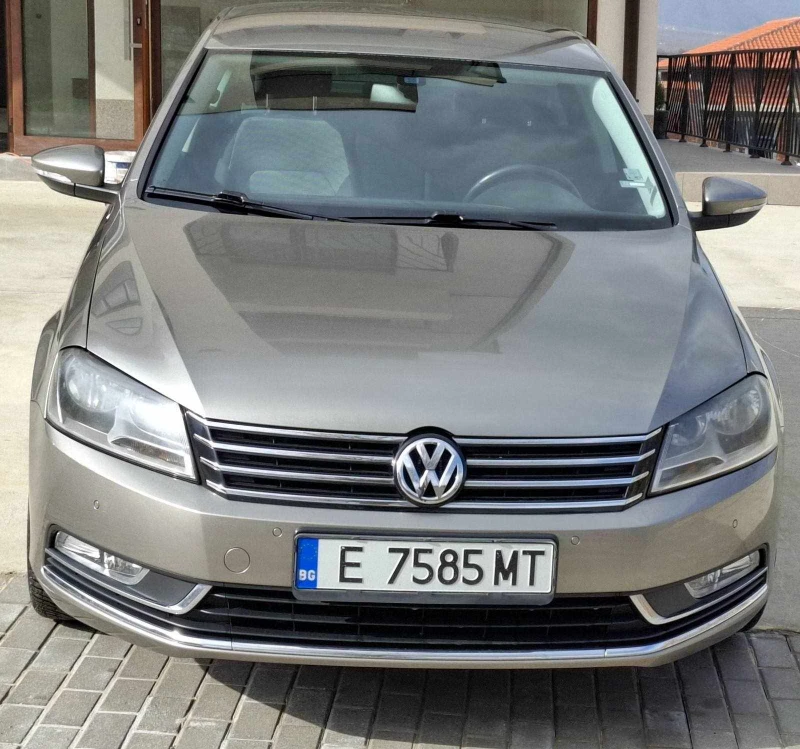 VW Passat 2.0 TDI В7 BLUEMOTION, снимка 1 - Автомобили и джипове - 49508429