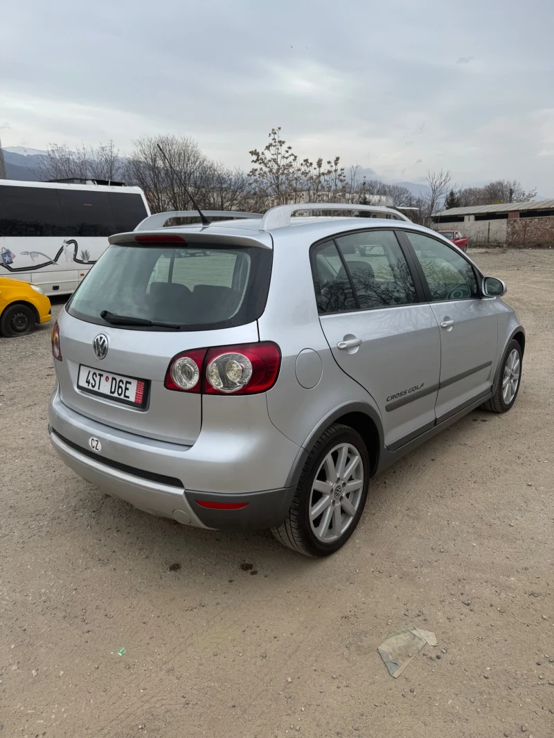 VW Golf Plus Cross, снимка 5 - Автомобили и джипове - 49564733